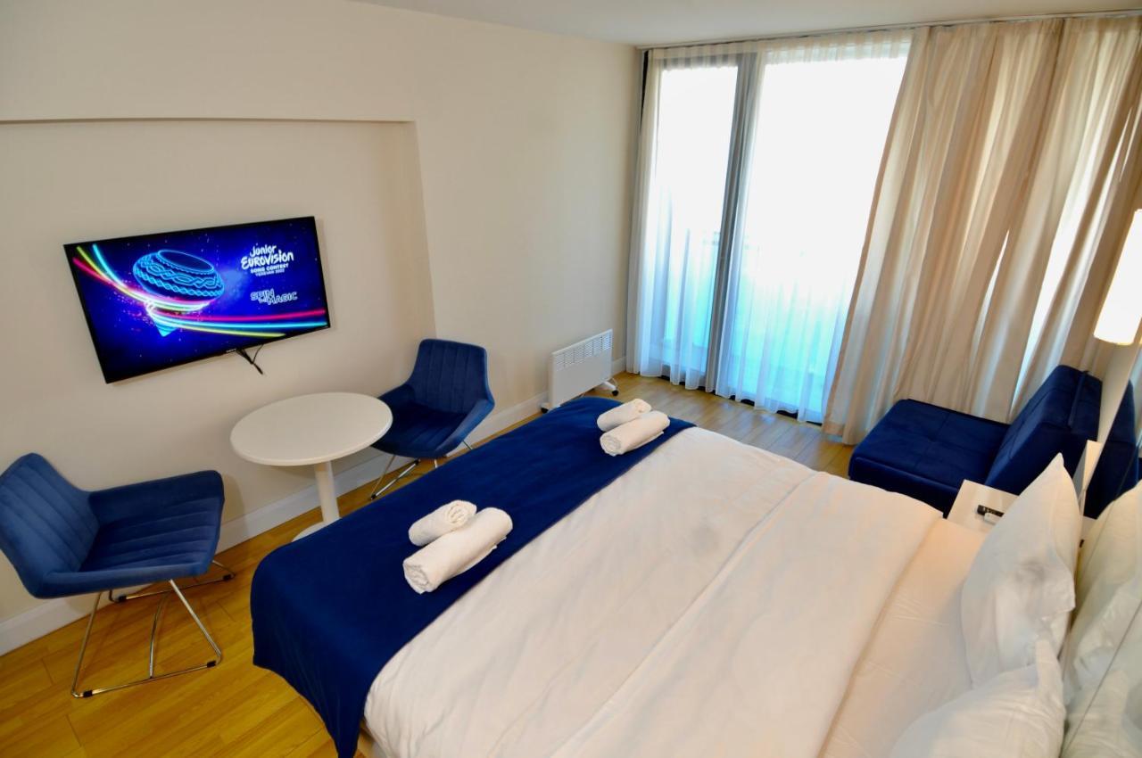 Batumi Apartments A&E Экстерьер фото