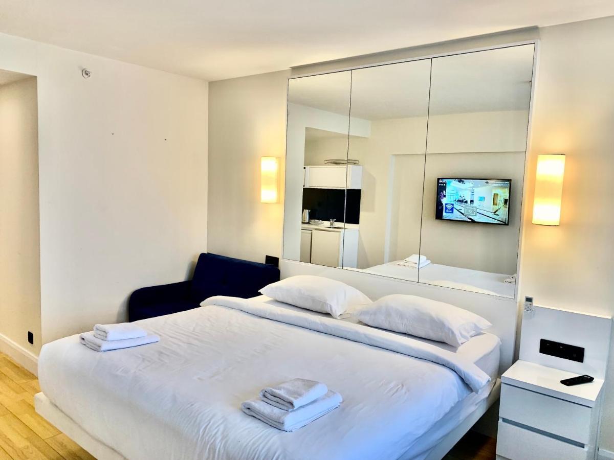 Batumi Apartments A&E Экстерьер фото